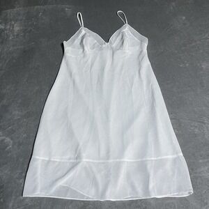 Vintage Victorias Secret Nightgown Womens Medium White Dainty Crinkle Lingerie